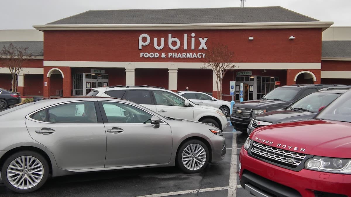 Publix Hampton Cove Center storefront